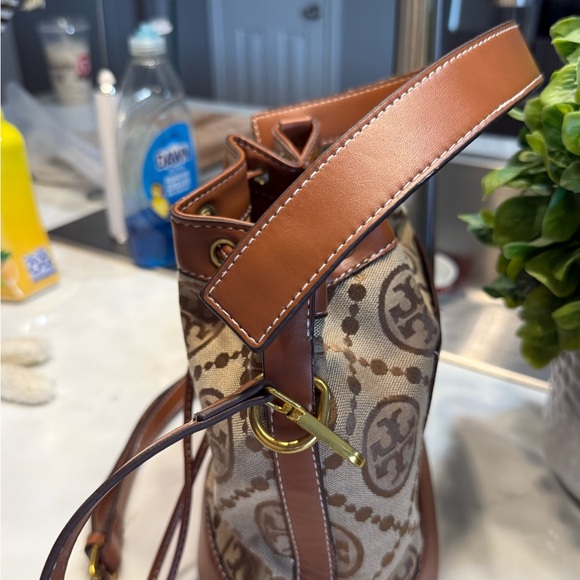 Tory Burch Tan and Brown Crossbody Bag - Picture 3 of 8